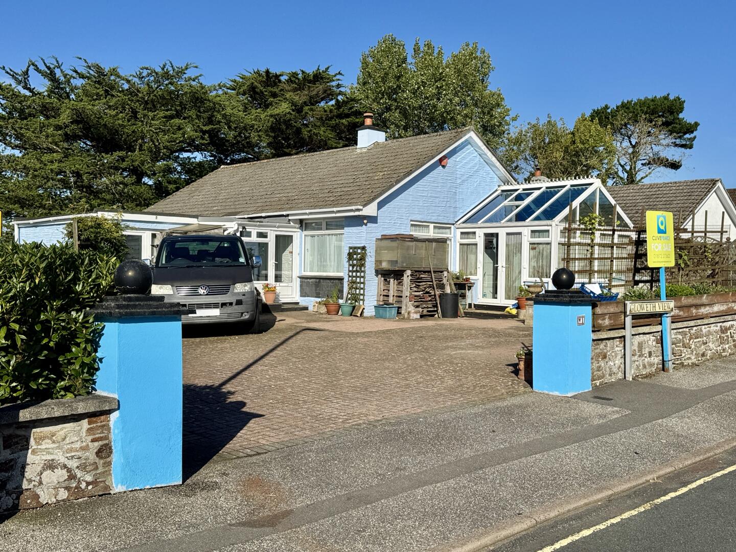 3 bed property in Gloweth View, Truro